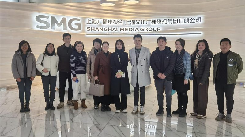 纪录片镜头材质揭秘：价格背后的故事**